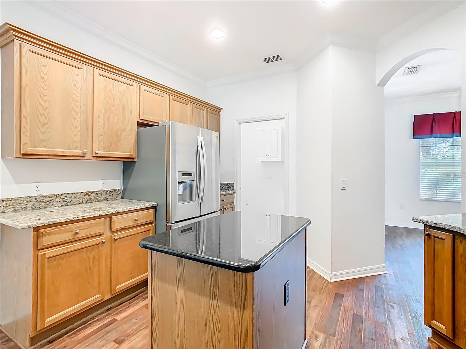 Image 16 of 50 For 525 Shorehaven Drive