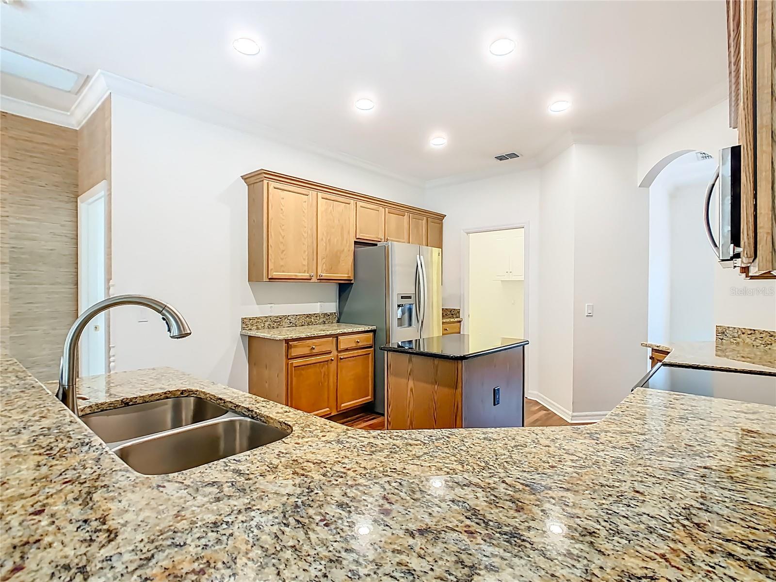 Image 19 of 50 For 525 Shorehaven Drive