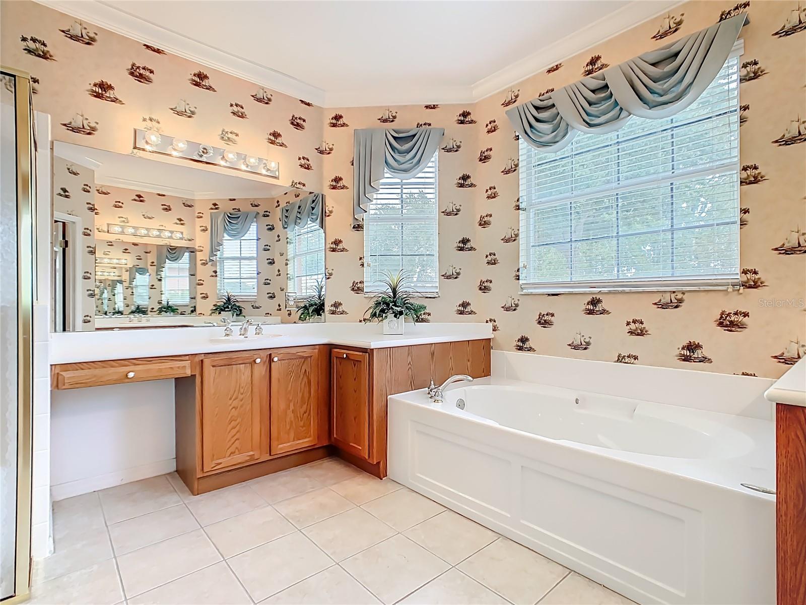 Image 30 of 50 For 525 Shorehaven Drive