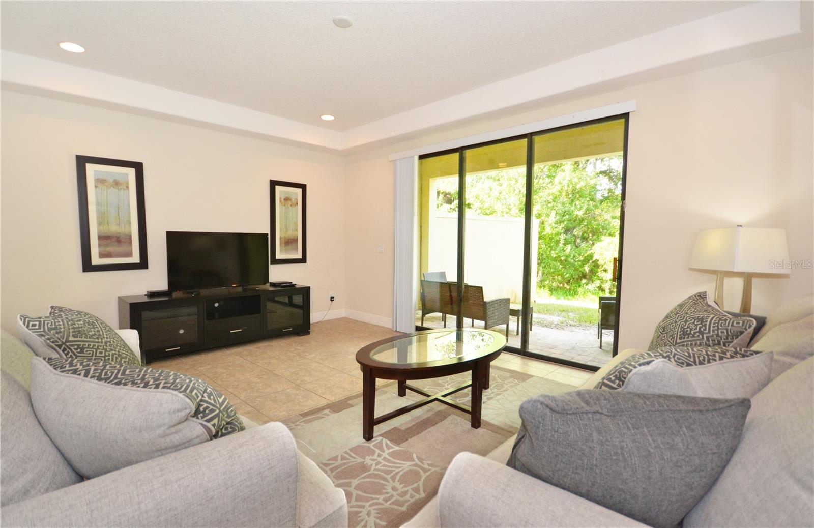 Image 3 of 22 For 8211 Roseville Road