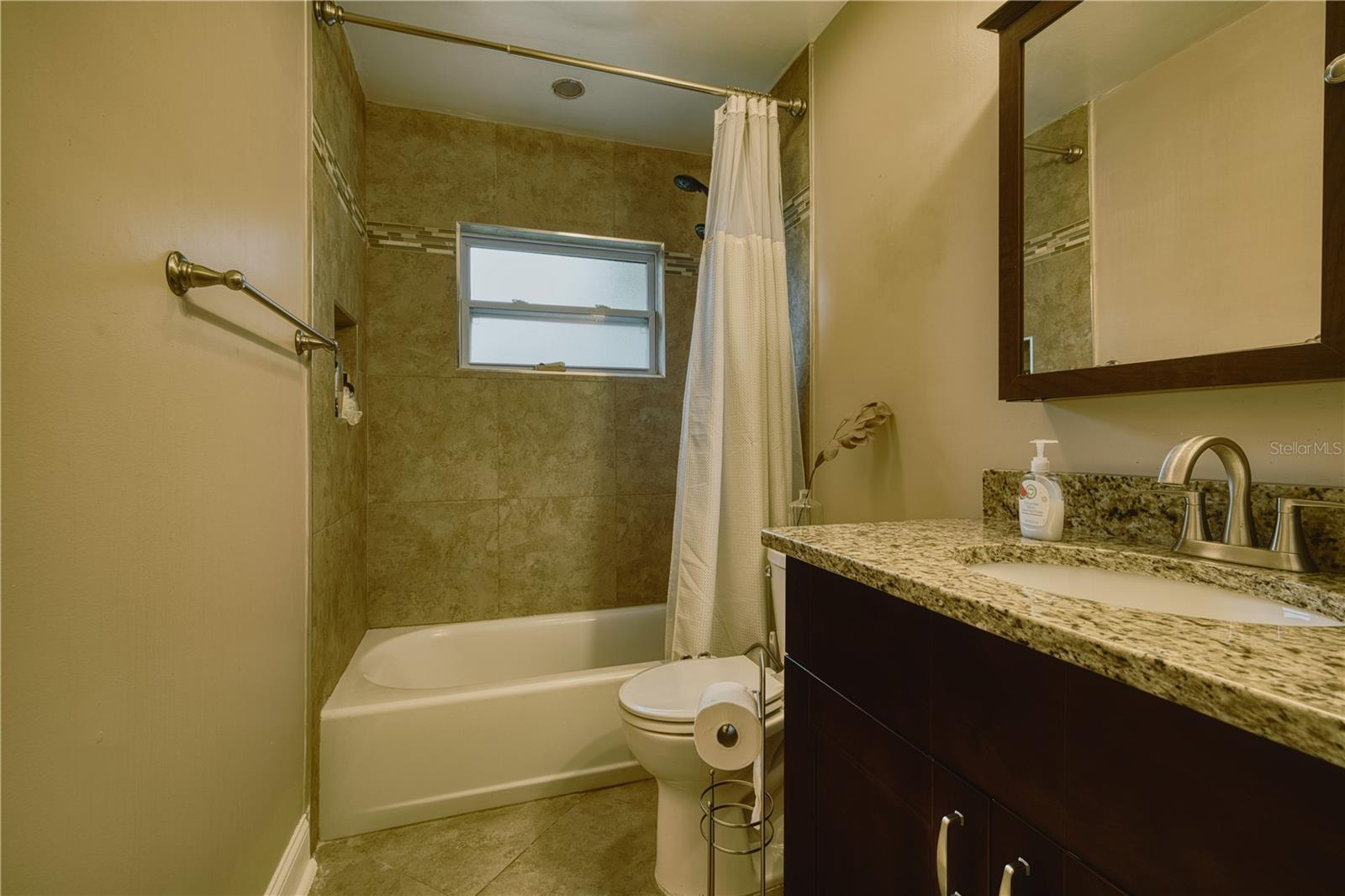 Image 11 of 40 For 1508 Montcalm Street