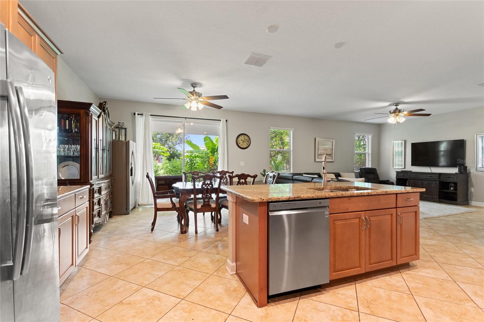 Image 6 of 59 For 1424 Pro Shop Court