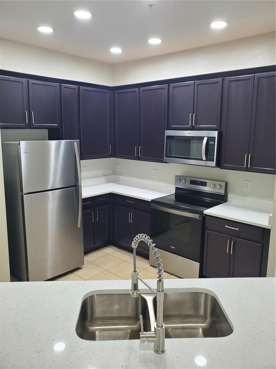Image 4 of 27 For 3001 Greystone Loop 106