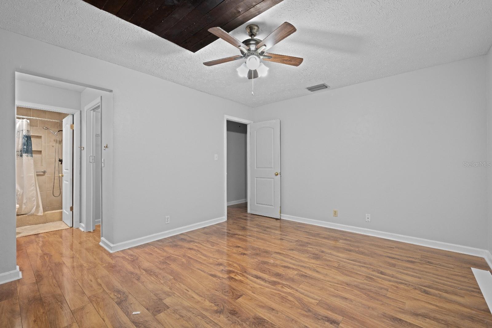 Image 13 of 29 For 14695 Pine Glen Circle