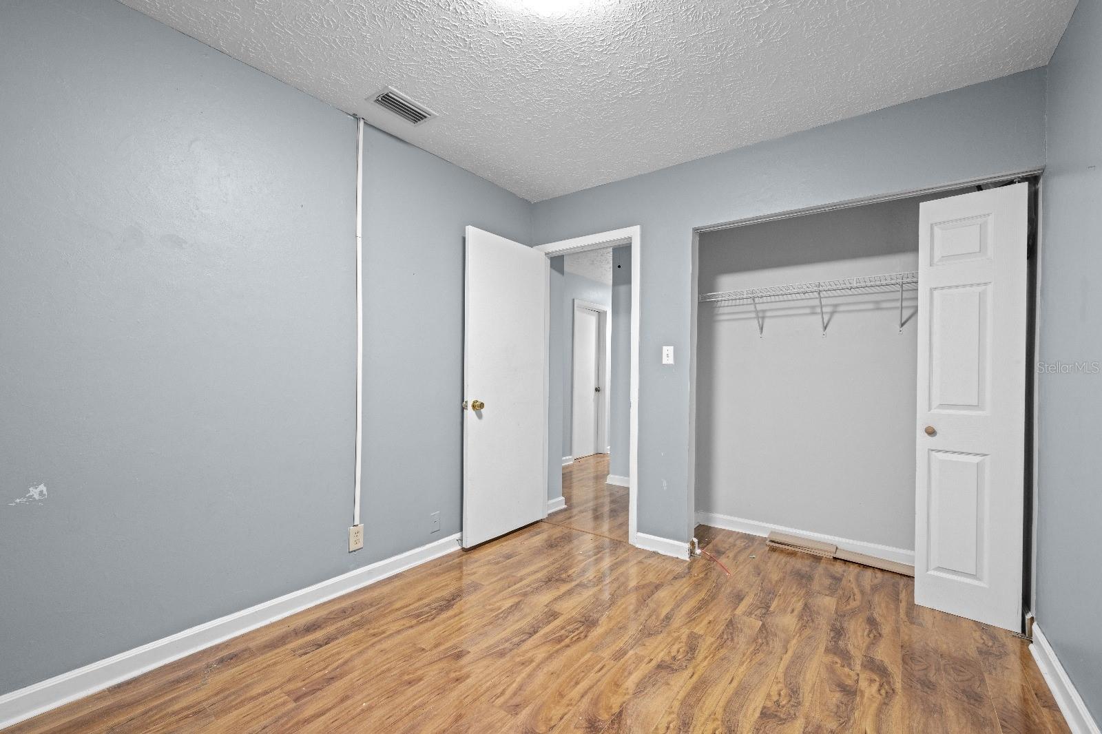 Image 19 of 29 For 14695 Pine Glen Circle