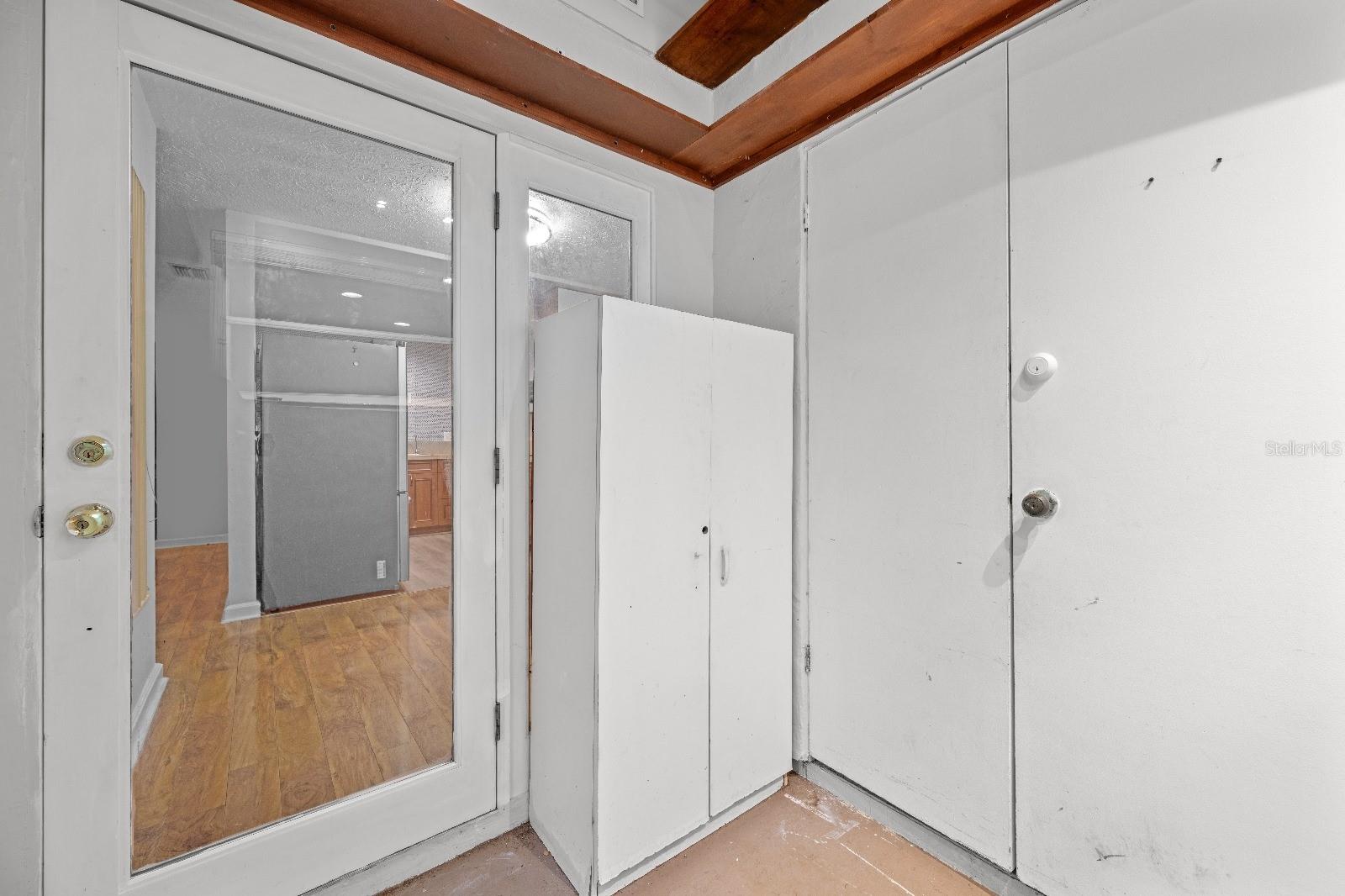 Image 25 of 29 For 14695 Pine Glen Circle