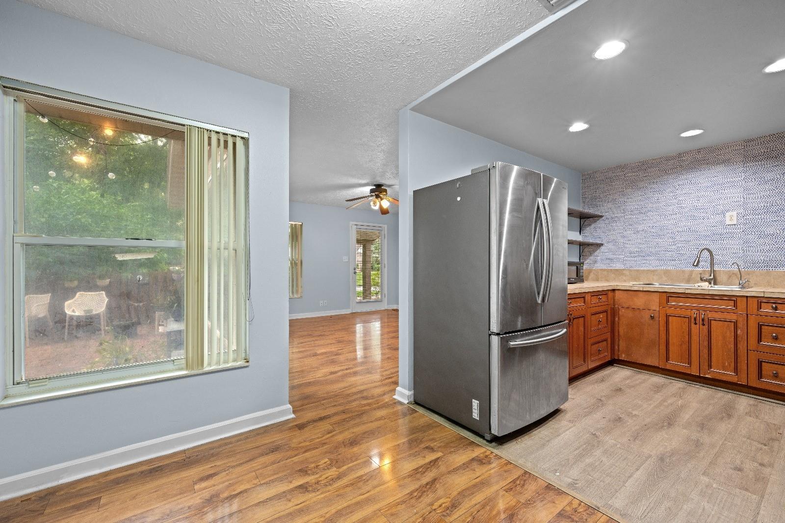Image 7 of 29 For 14695 Pine Glen Circle