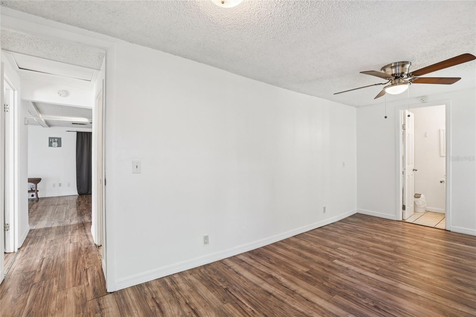 Image 10 of 19 For 1414 Warwick Place