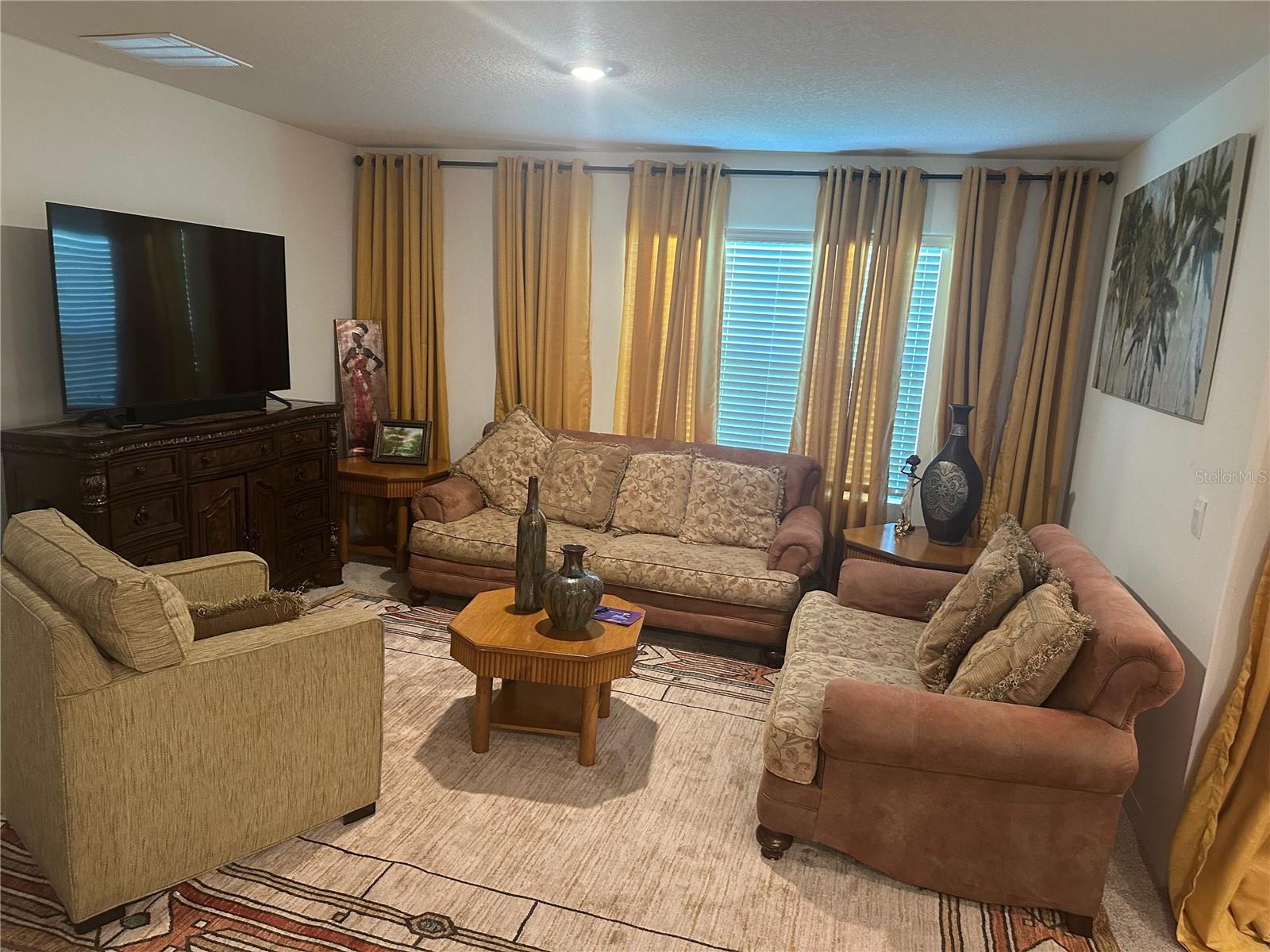 Image 7 of 19 For 303 Alencon Way