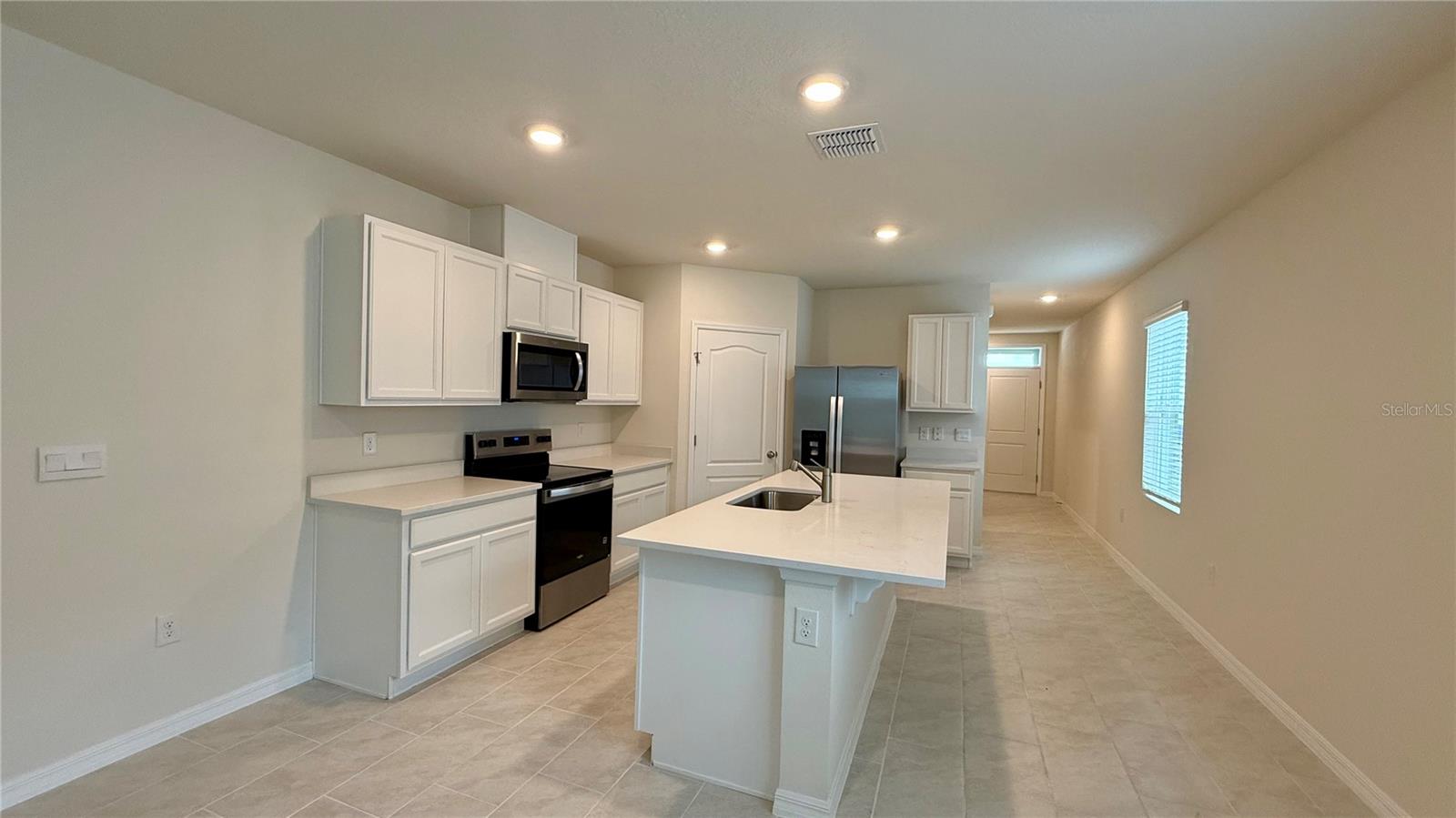 Image 5 of 23 For 3314 Pine Lily Avenue