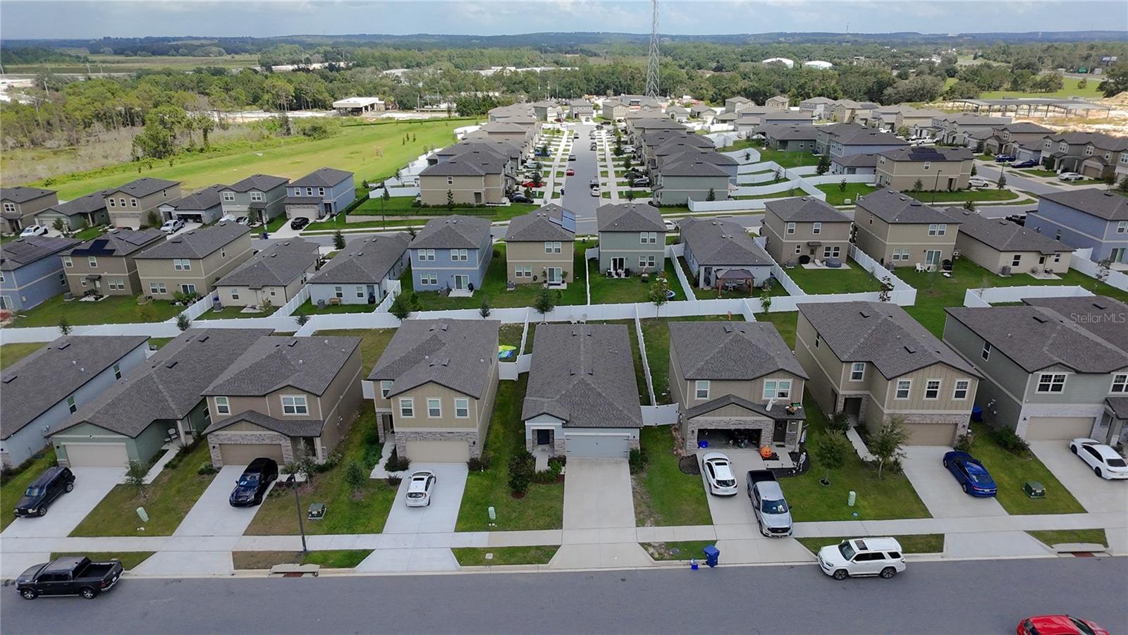 Image 19 of 21 For 2030 Hemingway Circle