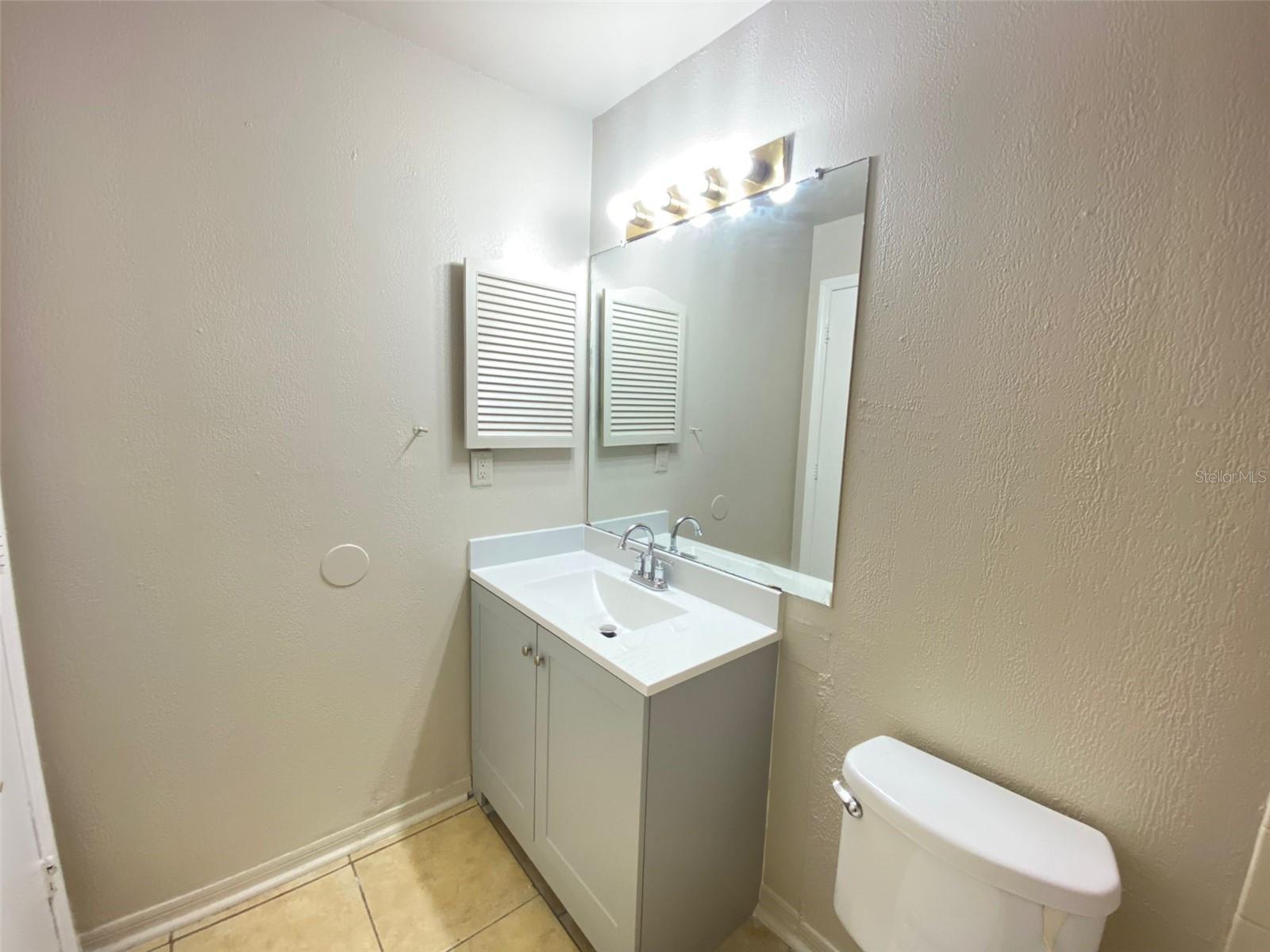 Image 18 of 27 For 6100 Westgate Drive 103
