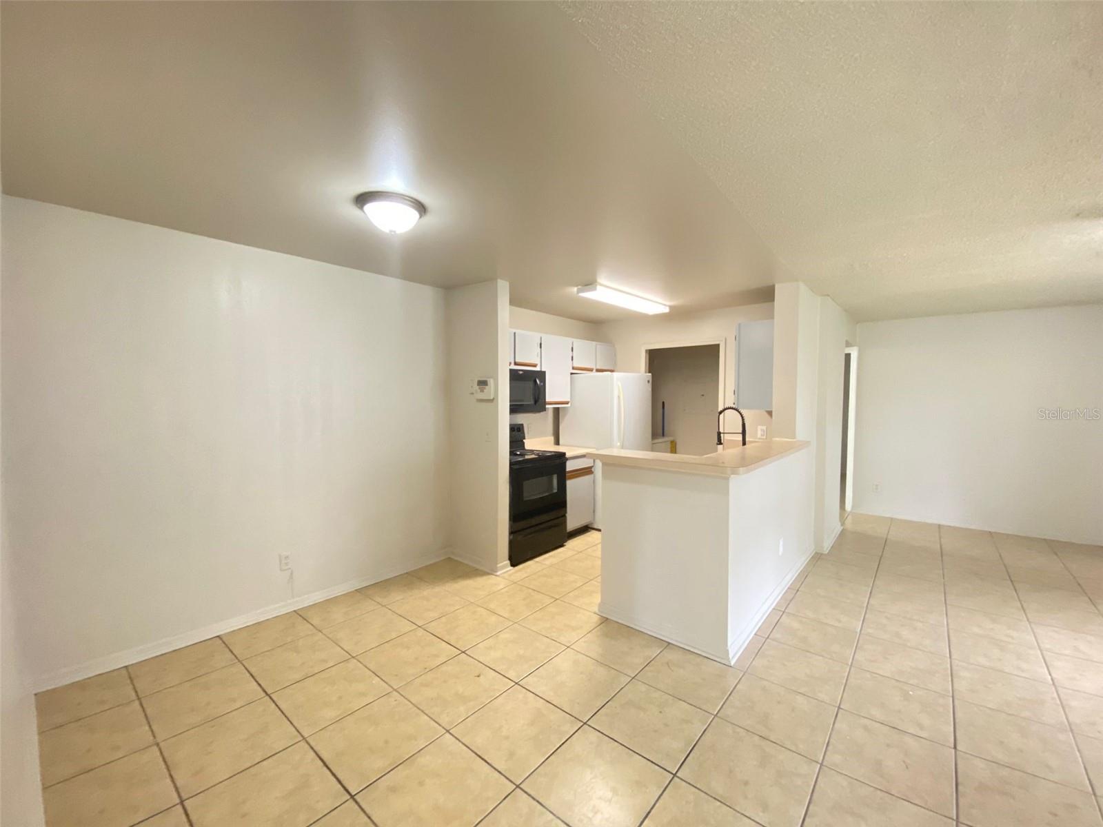 Image 9 of 27 For 6100 Westgate Drive 103