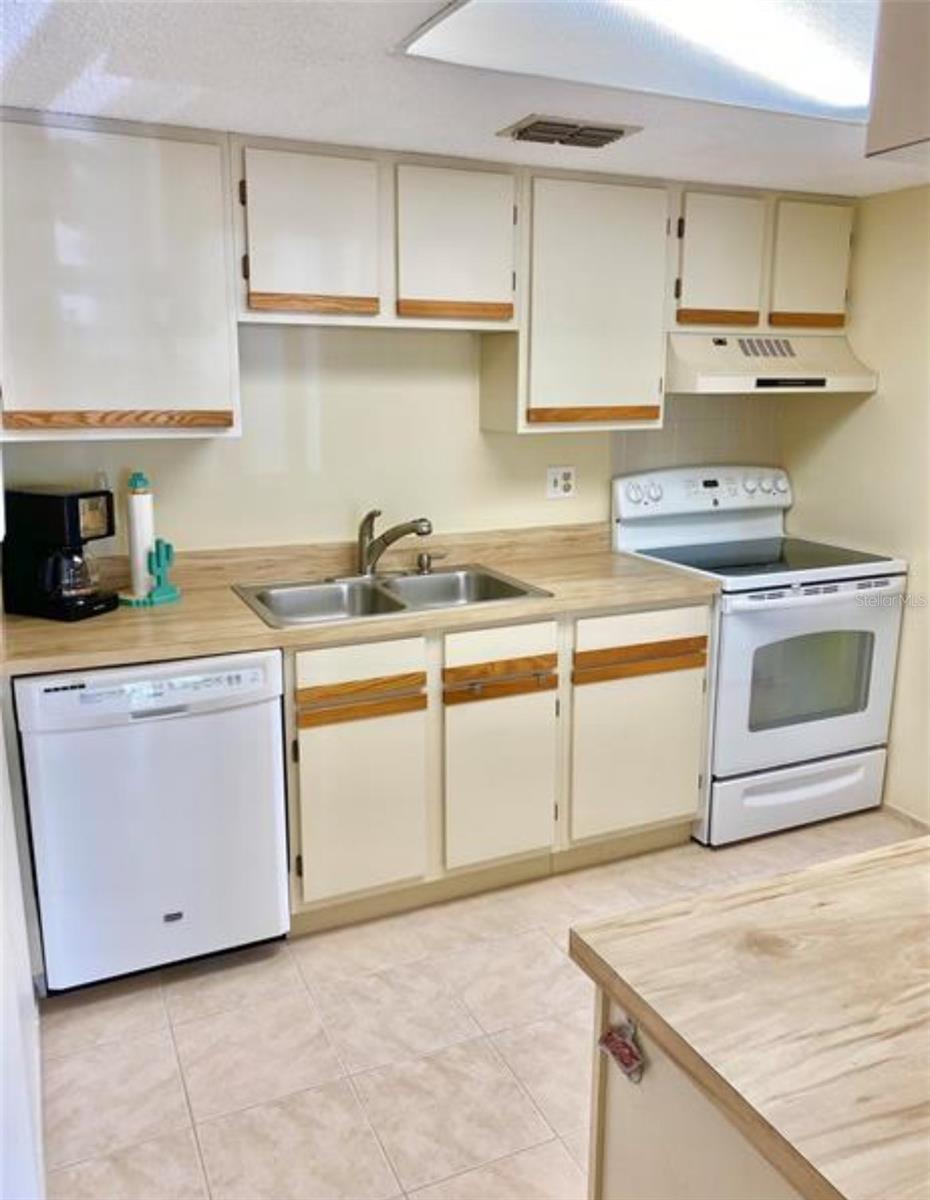 Image 3 of 32 For 122 Loblolly Court H