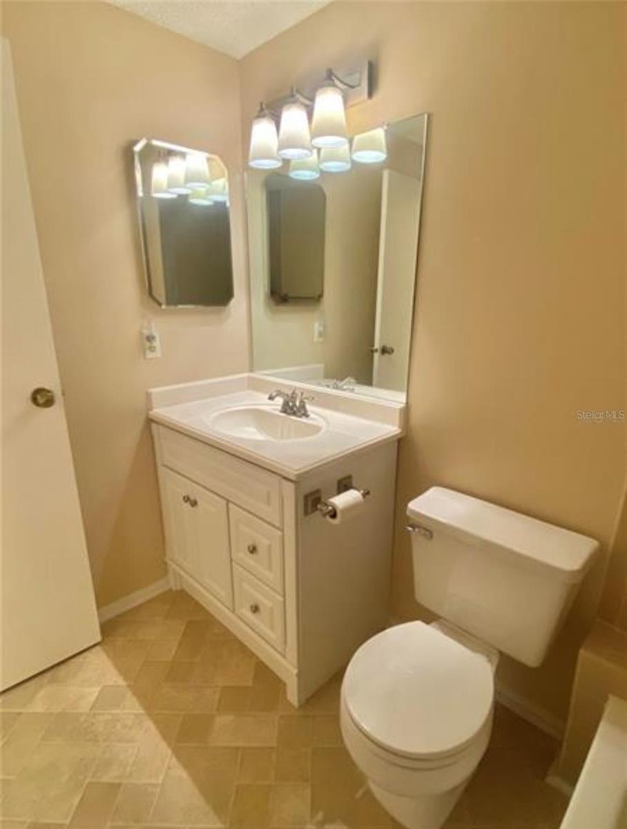 Image 4 of 32 For 122 Loblolly Court H