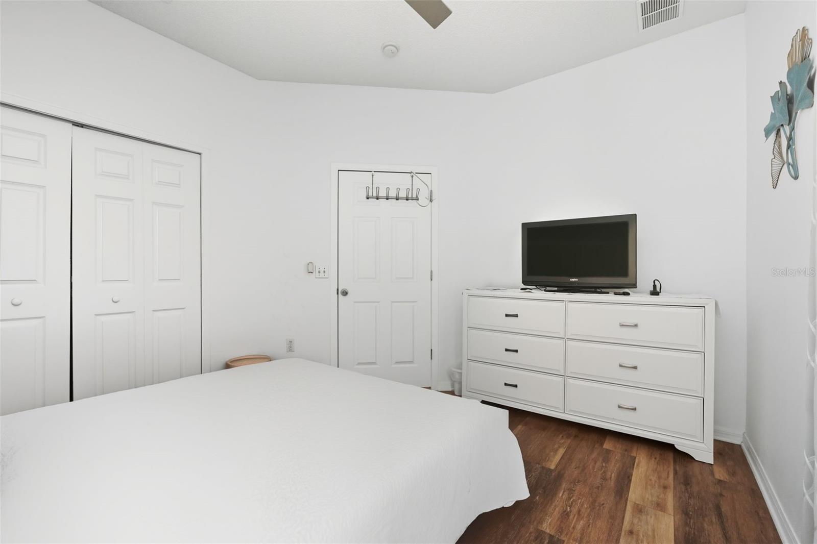 Image 20 of 38 For 4747 Ormond Beach Way