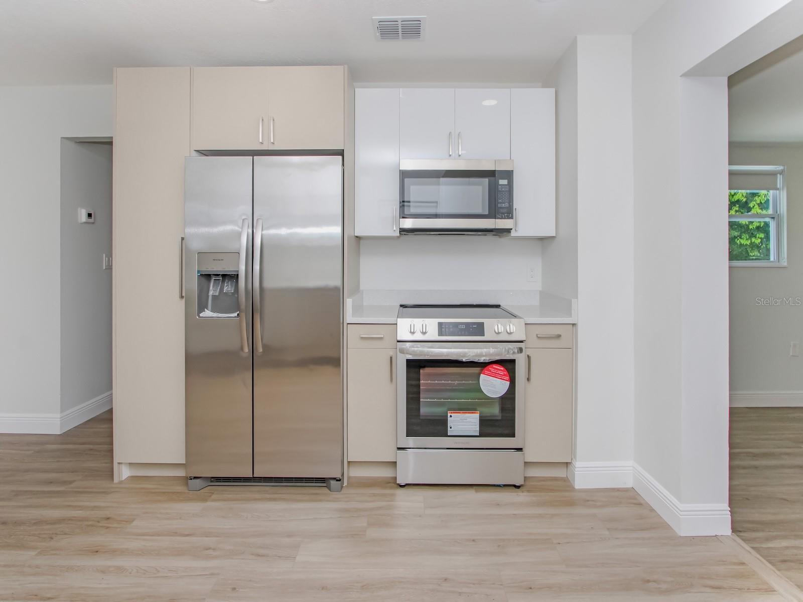 Image 10 of 46 For 2806 Bonneville Drive