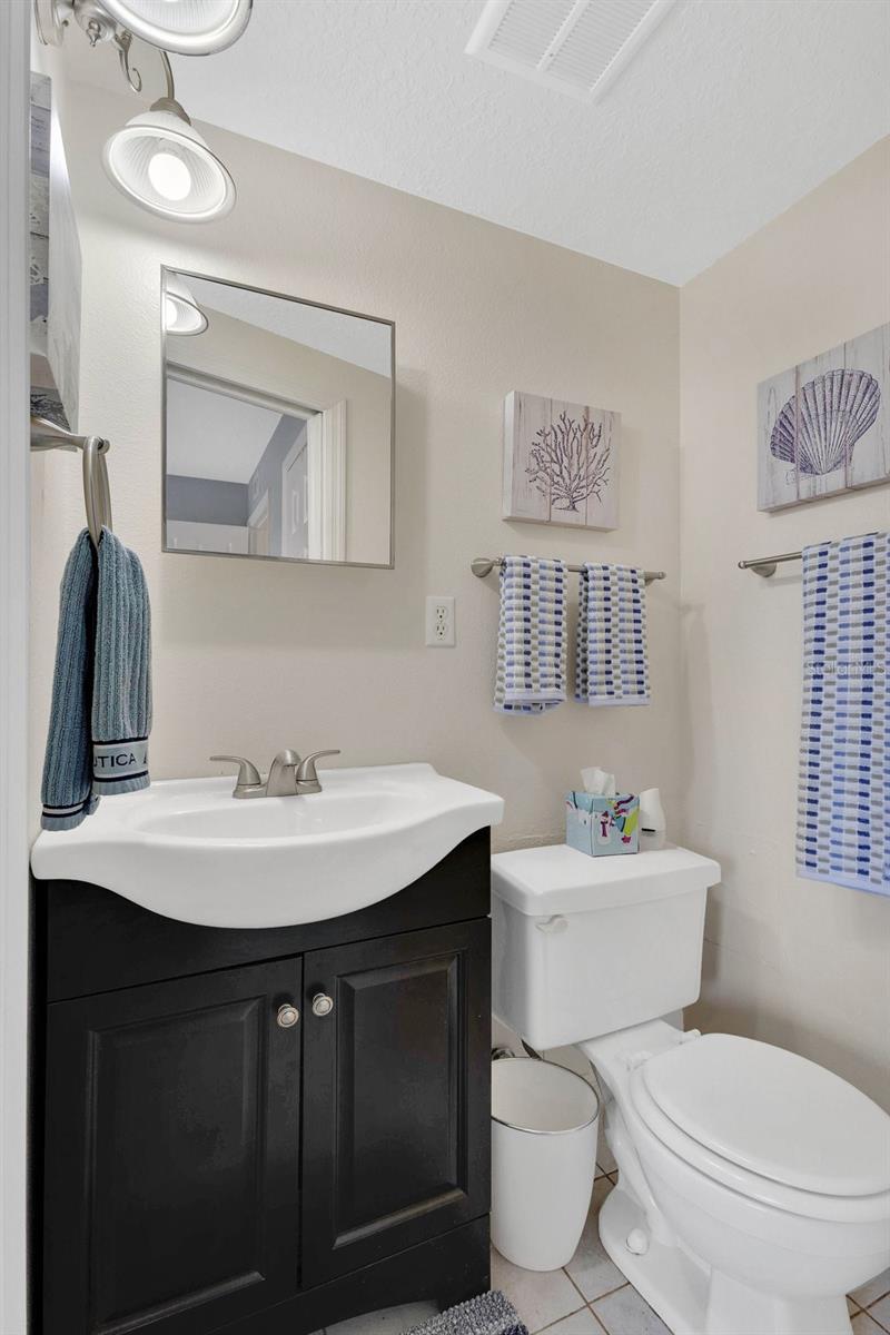 Image 12 of 28 For 1024 Plantation Drive B9