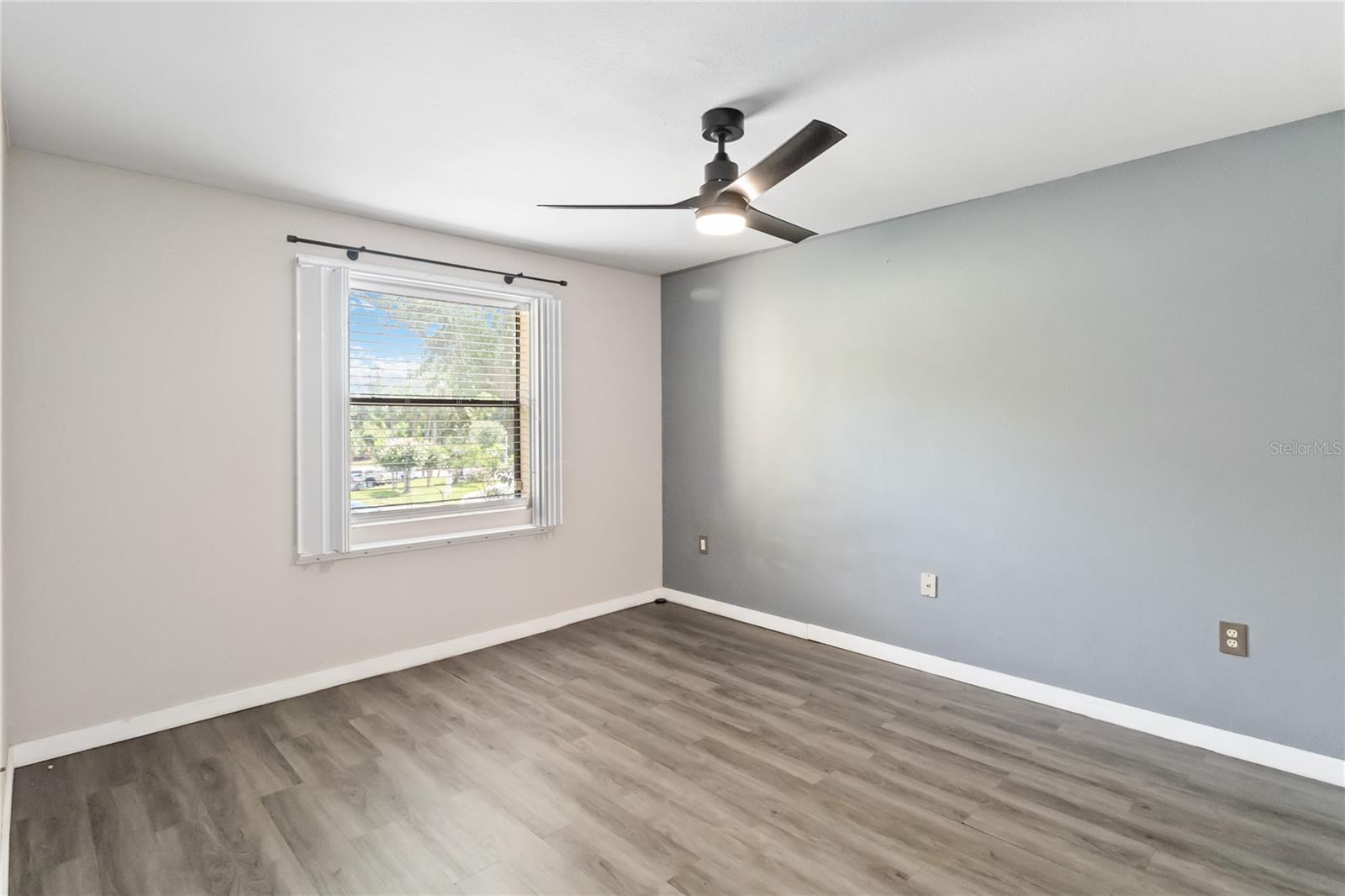Image 10 of 21 For 3032 Parkway Boulevard 201