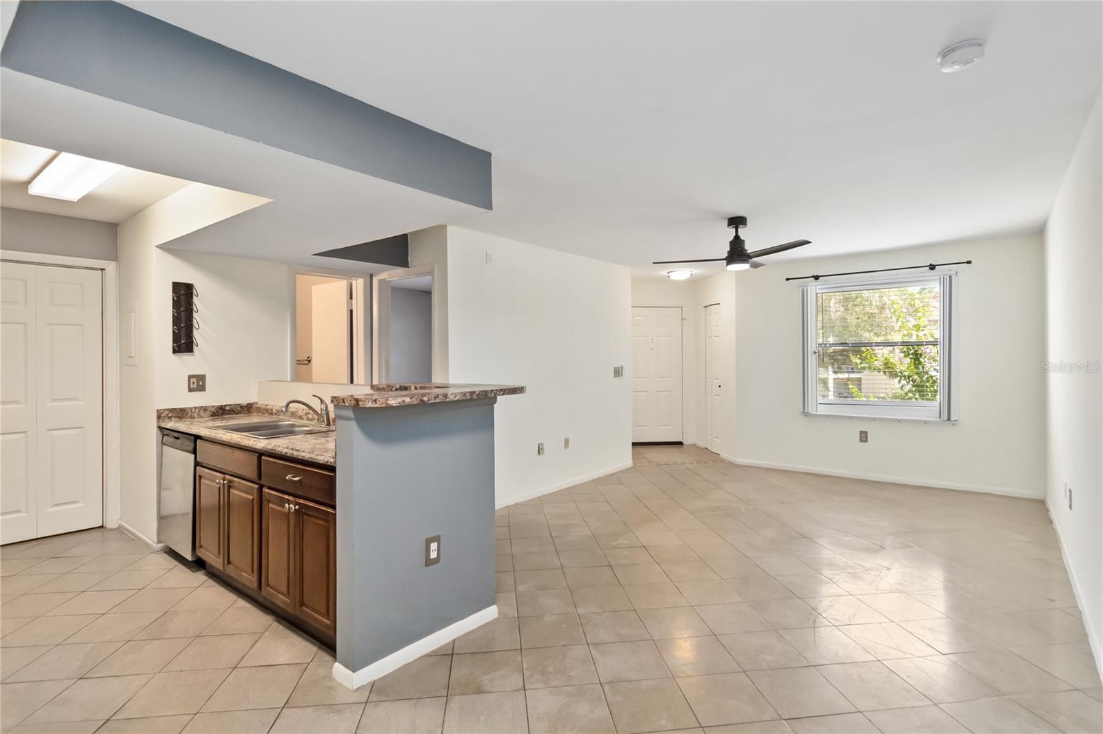 Image 14 of 21 For 3032 Parkway Boulevard 201