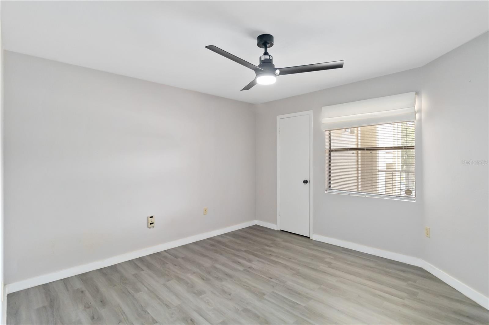Image 16 of 21 For 3032 Parkway Boulevard 201