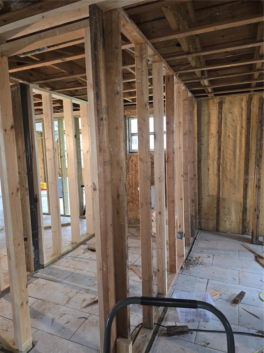 Image 12 of 18 For 7252 Dianne Drive