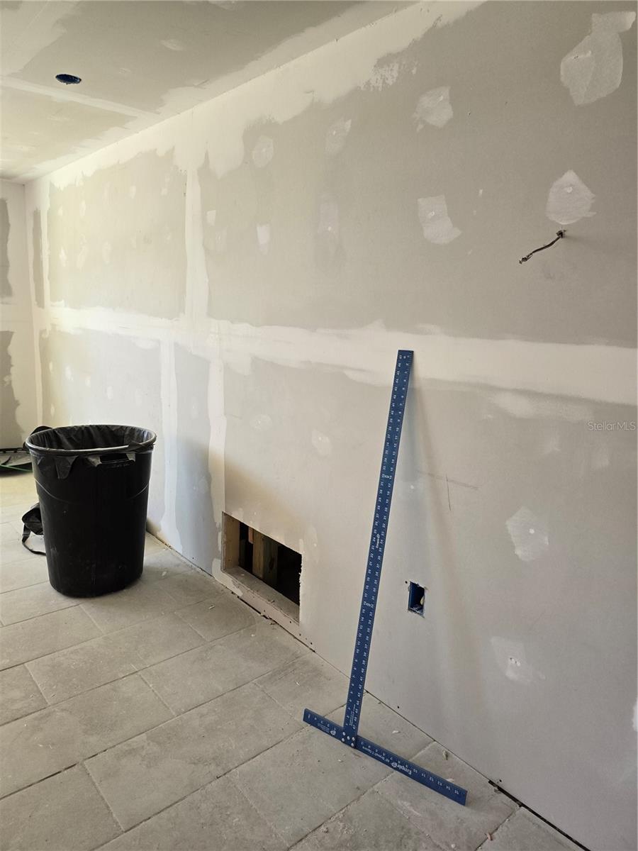 Image 13 of 18 For 7252 Dianne Drive