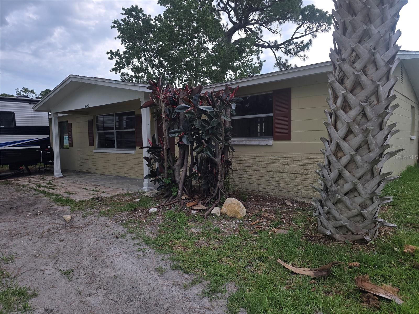 Image 2 of 18 For 7252 Dianne Drive