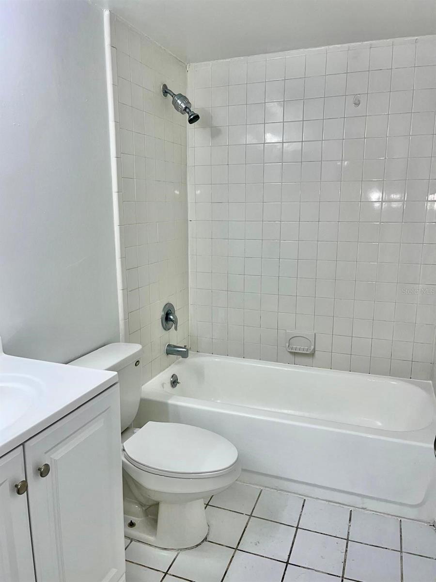 Image 6 of 23 For 4527 Lakeway Drive 3701