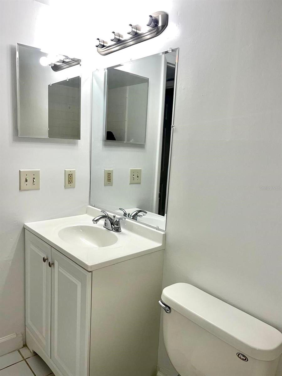 Image 9 of 23 For 4527 Lakeway Drive 3701