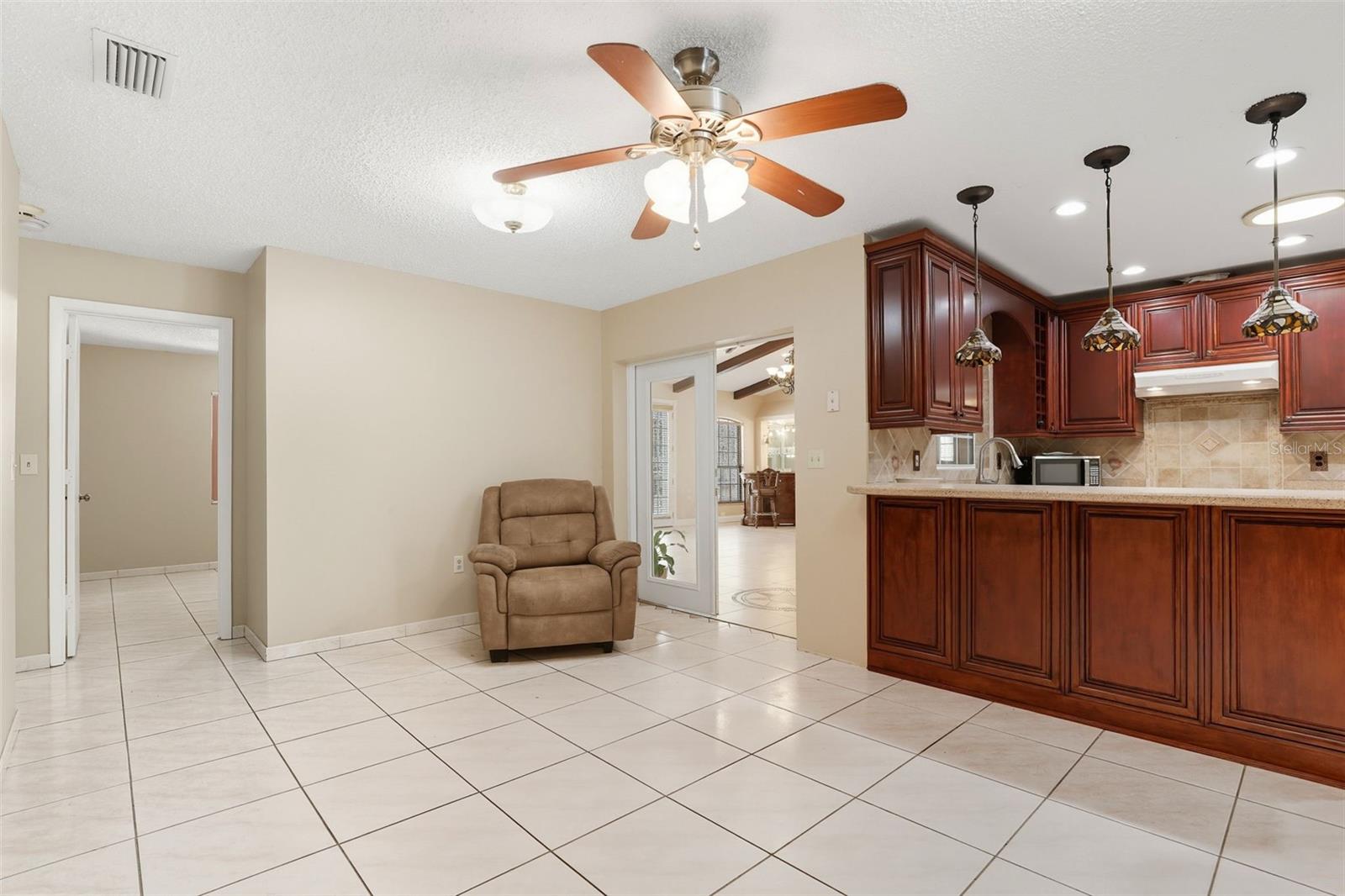 Image 18 of 48 For 2025 Westfall Drive