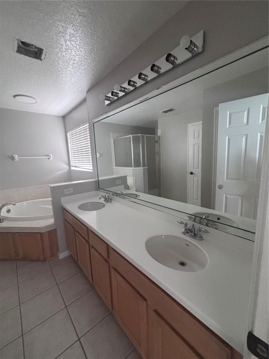 Image 11 of 17 For 131 Bonville Drive