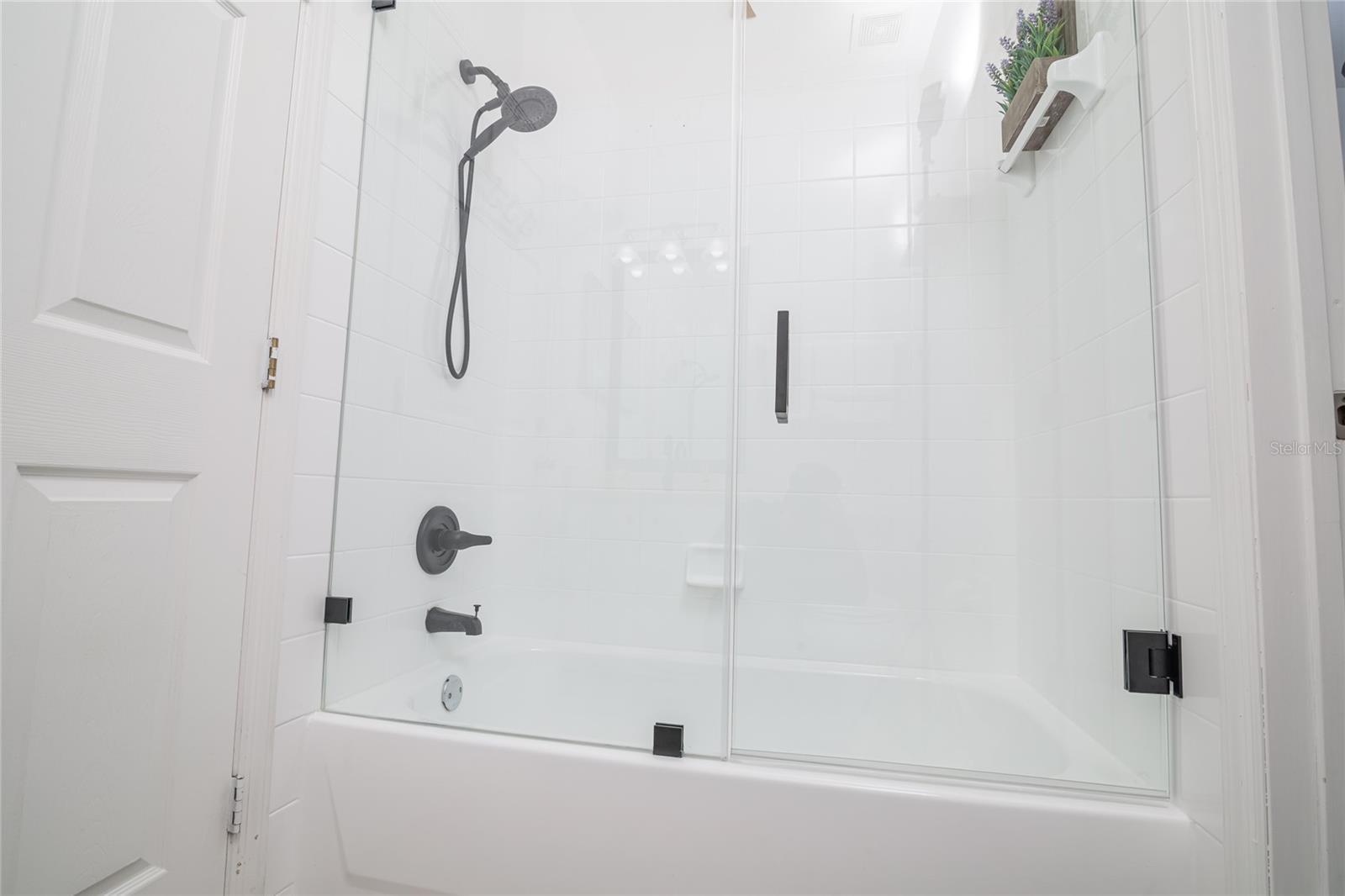 Image 13 of 56 For 733 Calabria Avenue