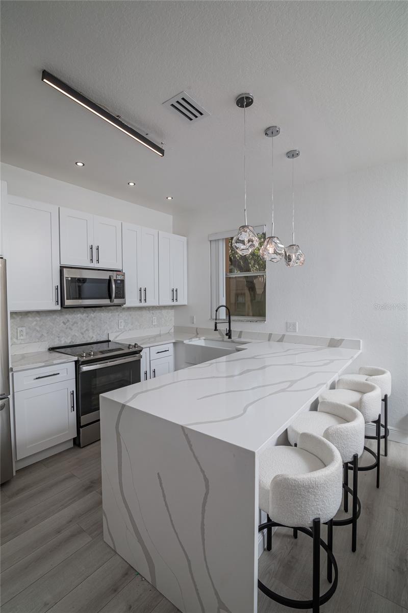 Image 20 of 56 For 733 Calabria Avenue