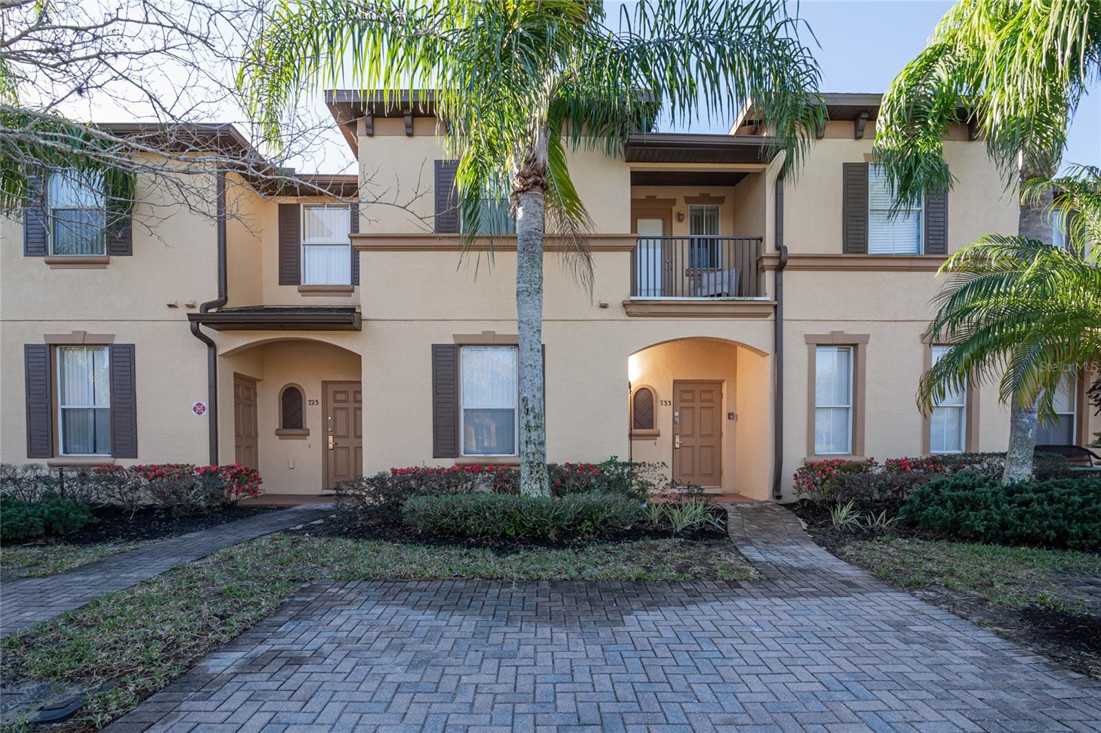 Image 3 of 56 For 733 Calabria Avenue