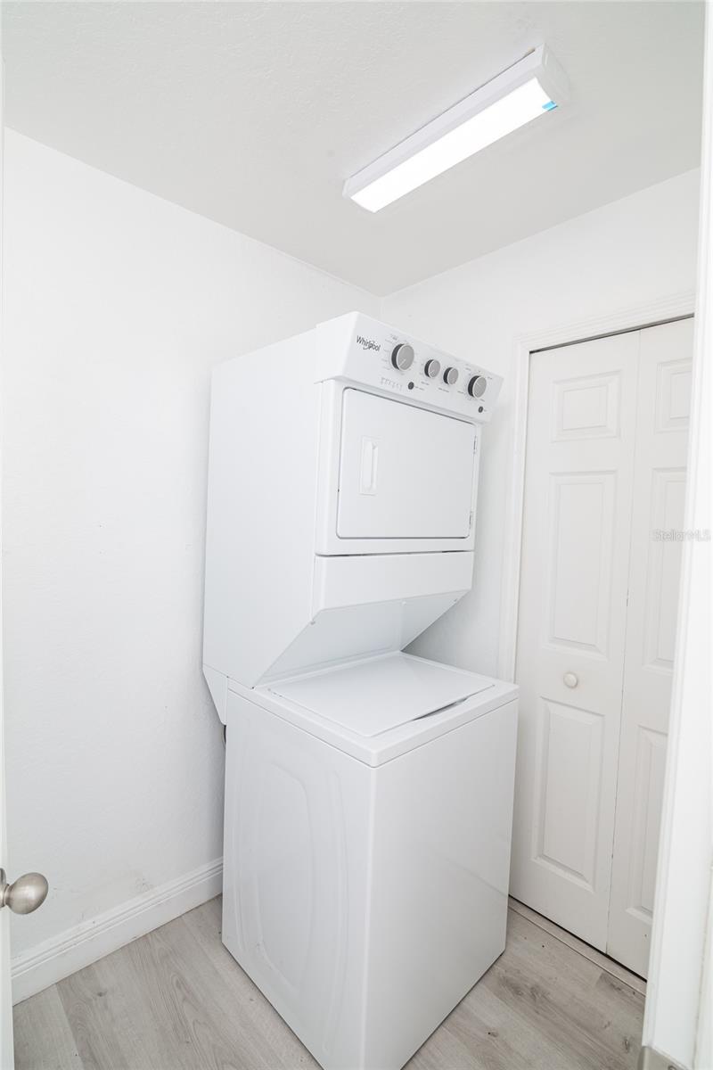 Image 30 of 56 For 733 Calabria Avenue