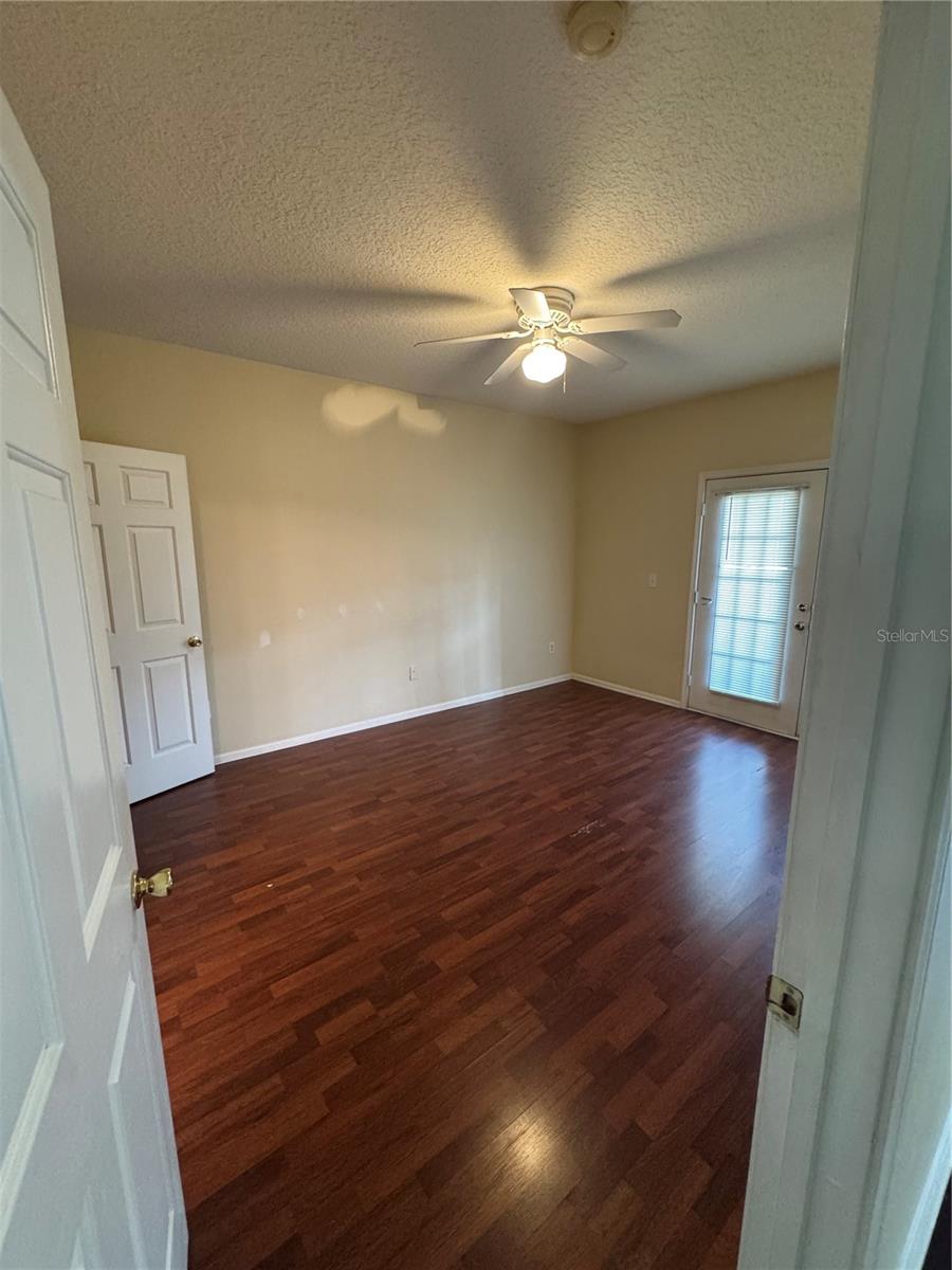 Image 17 of 21 For 14214 Fredricksburg Drive 102