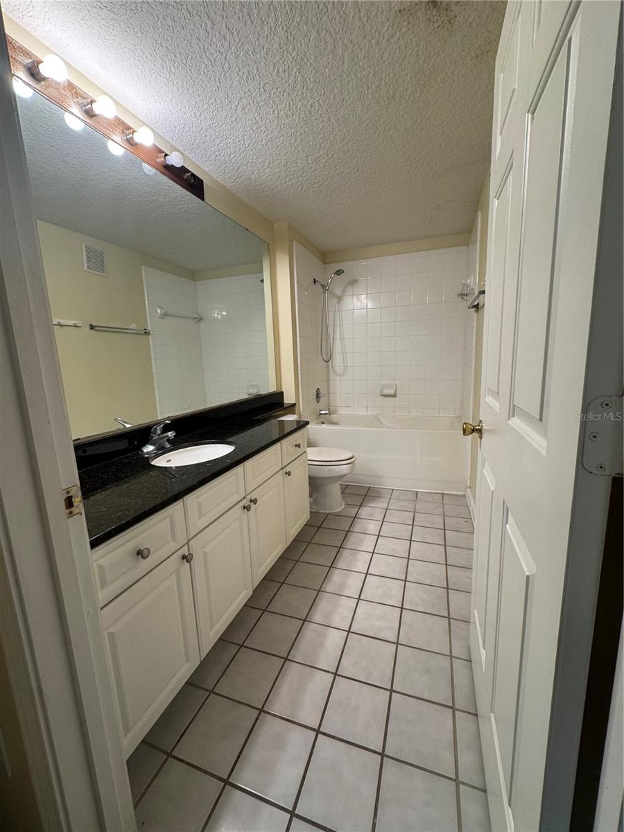 Image 19 of 21 For 14214 Fredricksburg Drive 102