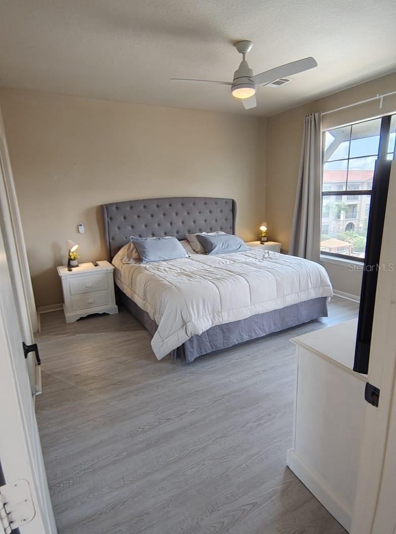 Image 12 of 22 For 912 Charo Parkway 233