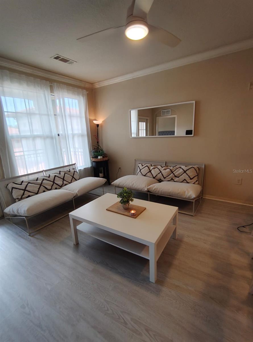 Image 3 of 22 For 912 Charo Parkway 233