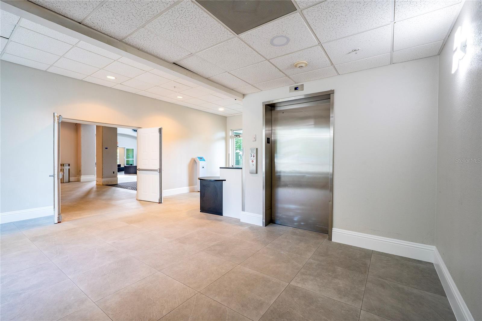 Image 17 of 26 For 8303 Palm Parkway 401