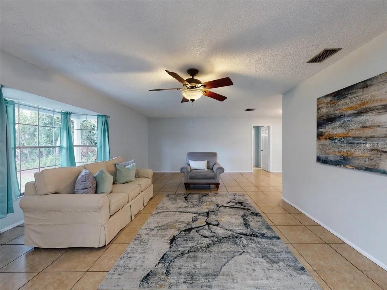 Image 5 of 46 For 1836 Plumtree Dr