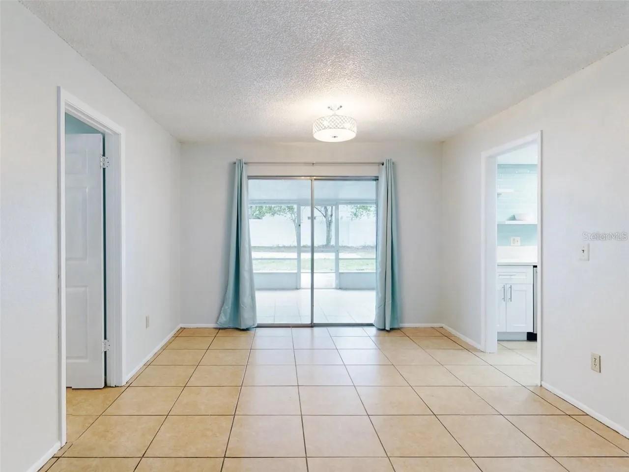 Image 7 of 46 For 1836 Plumtree Dr