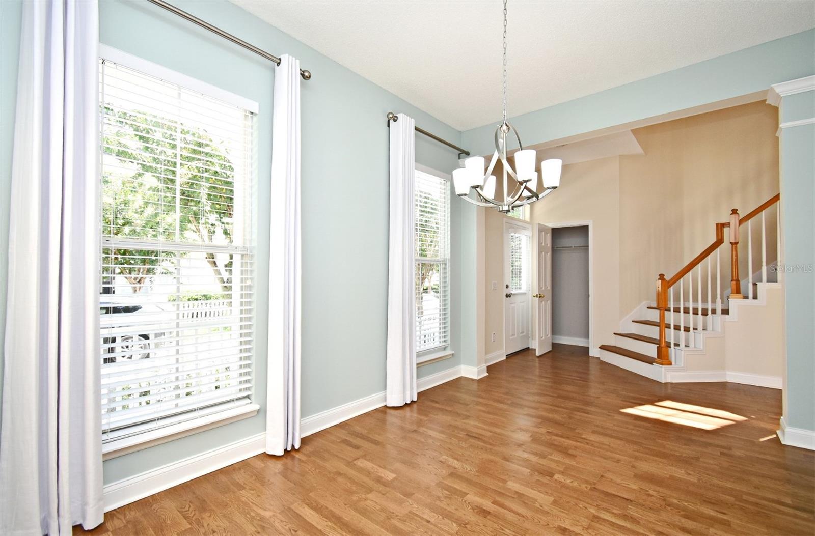 Image 4 of 37 For 802 Rosa Street