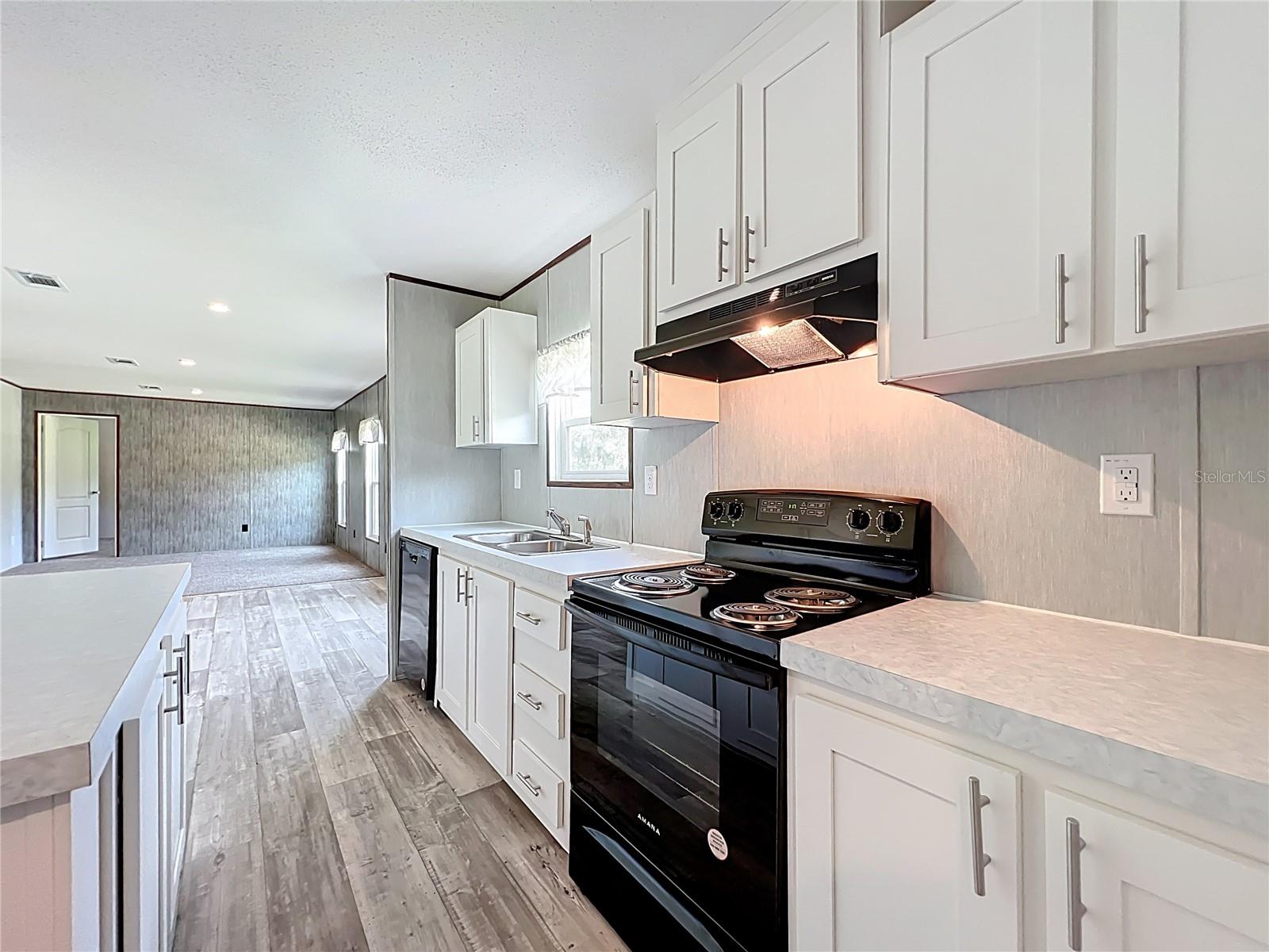 Image 20 of 52 For 8969 Candleglow Street