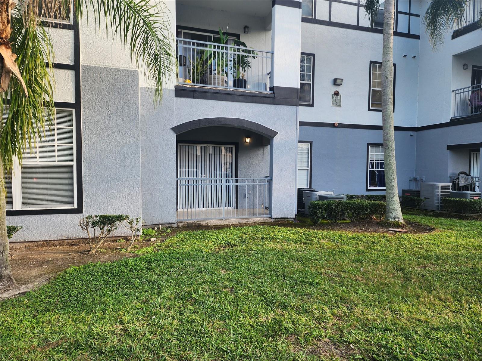 Image 25 of 27 For 5550 P G A Boulevard 5112