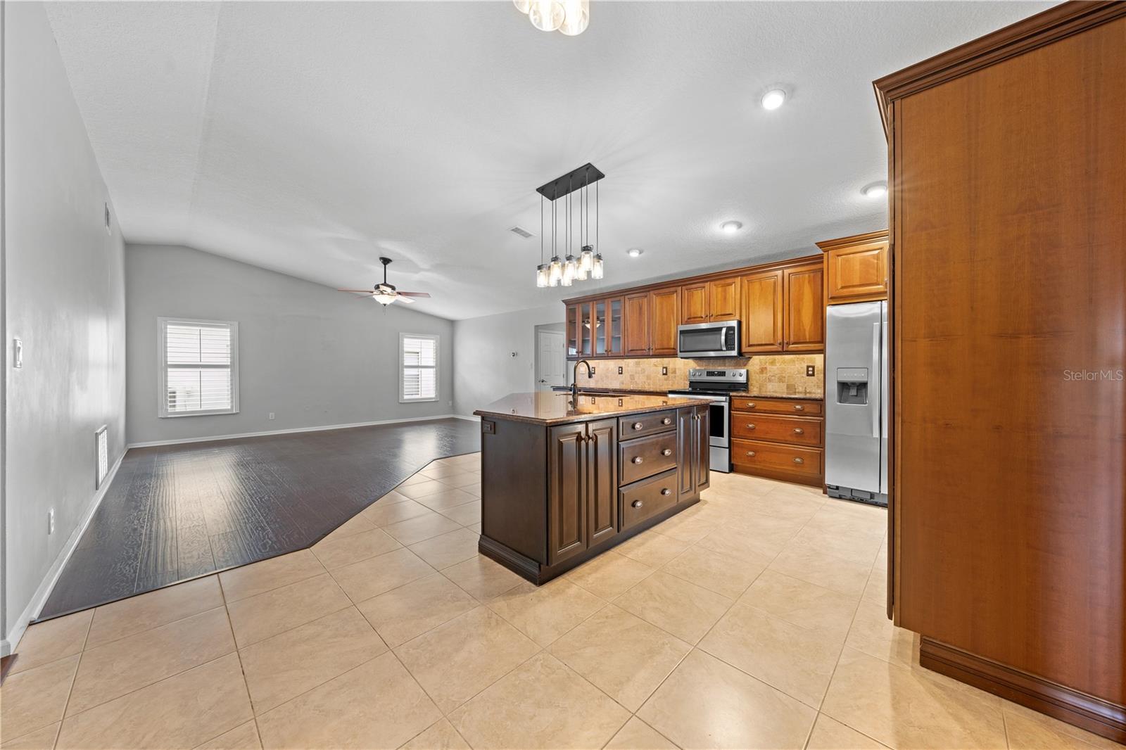 Image 14 of 69 For 3509 Molona Drive