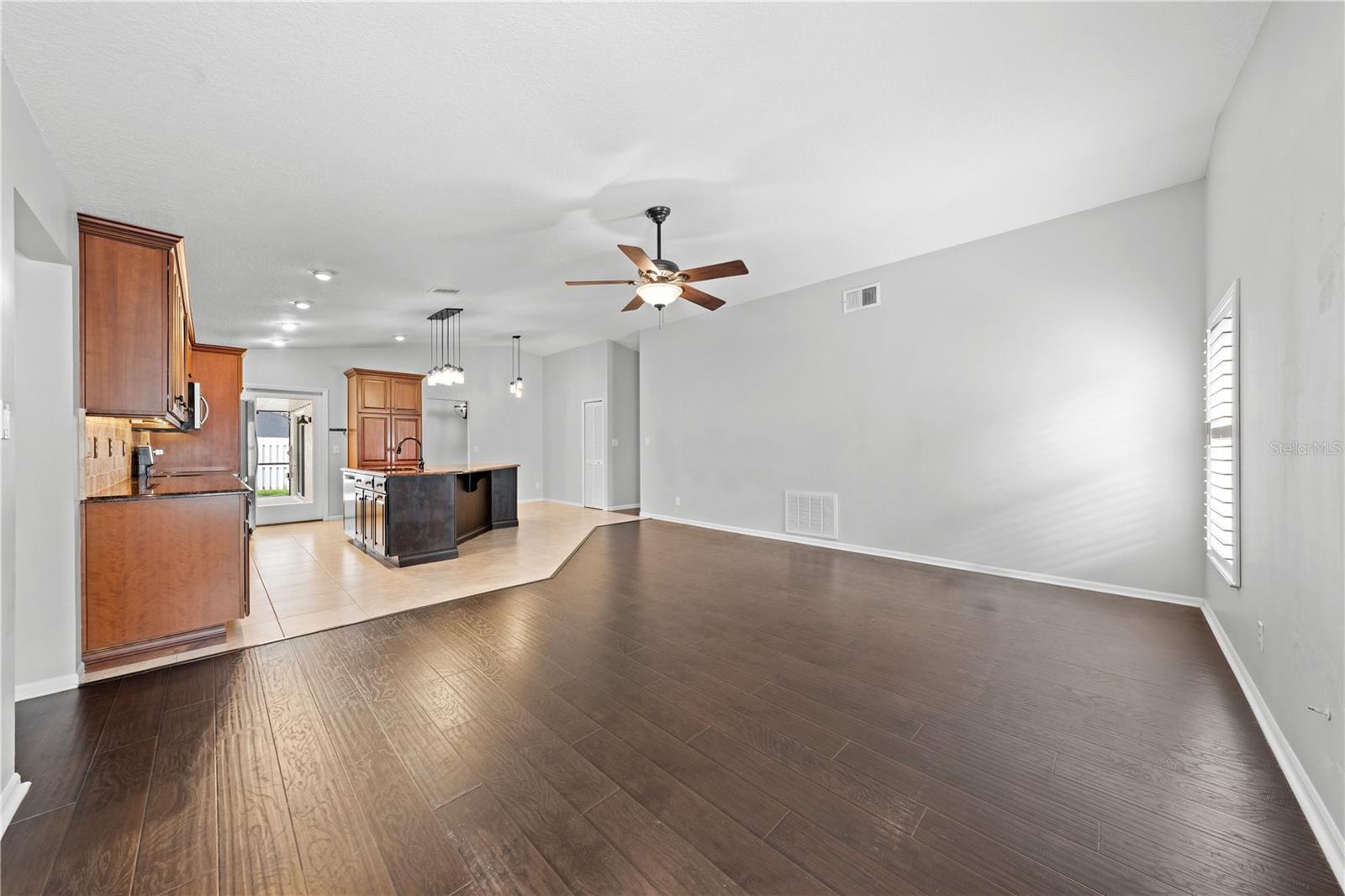 Image 16 of 69 For 3509 Molona Drive