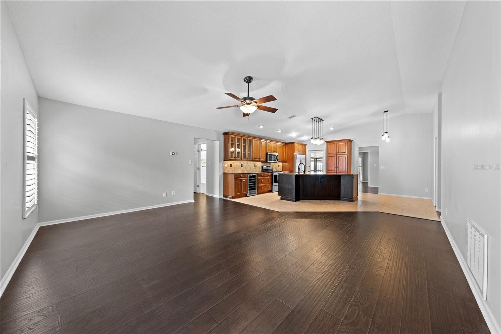 Image 18 of 69 For 3509 Molona Drive