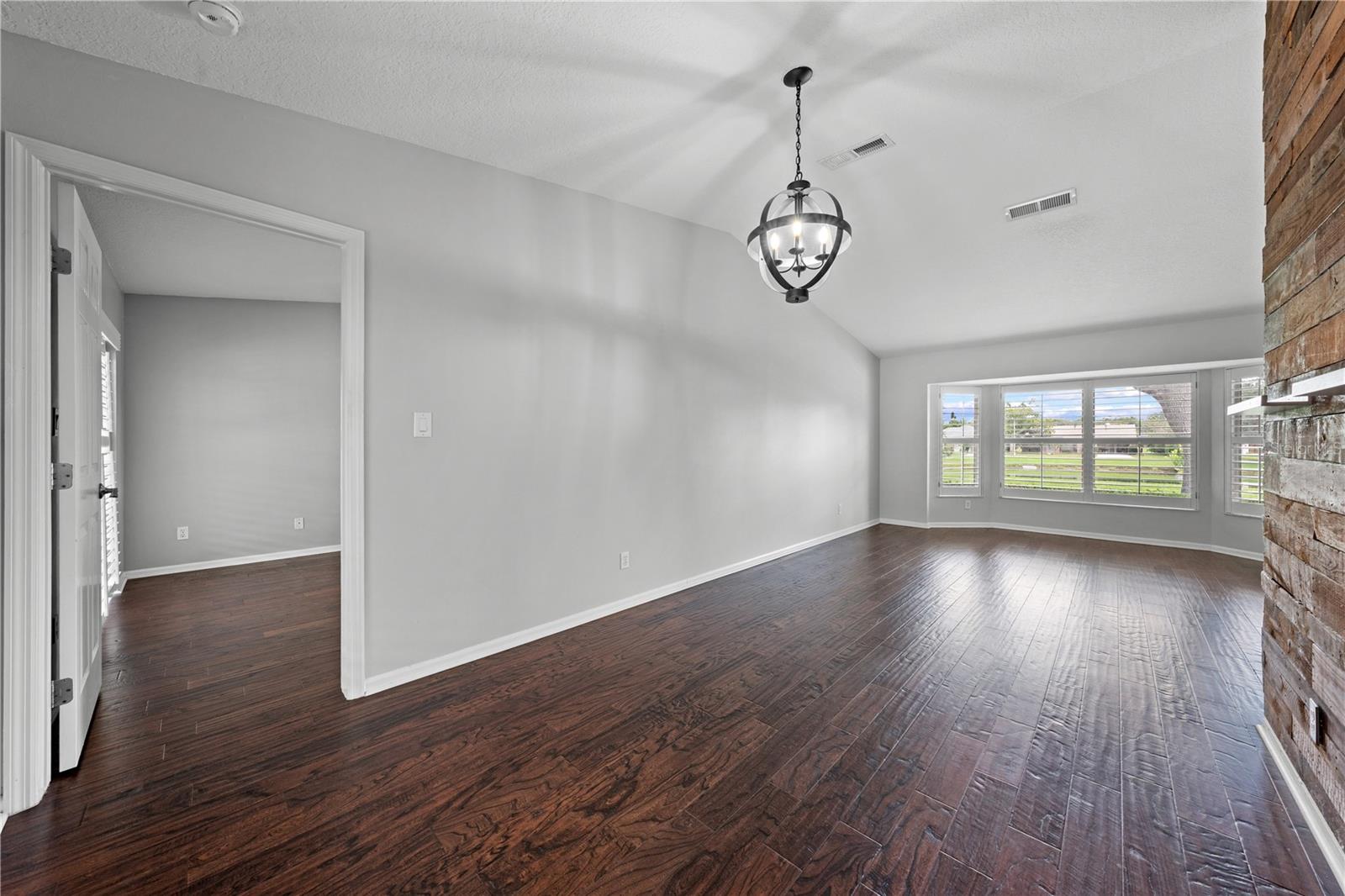 Image 26 of 69 For 3509 Molona Drive